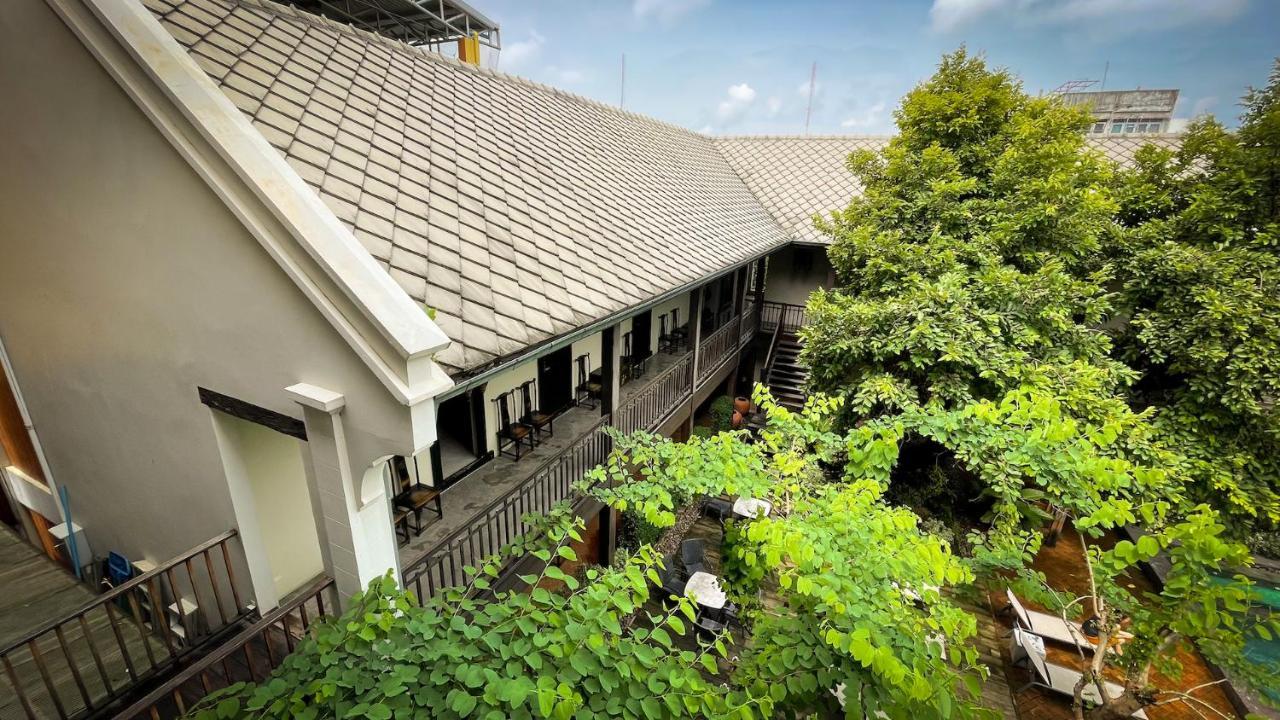 Villa Bangkok Bagian luar foto